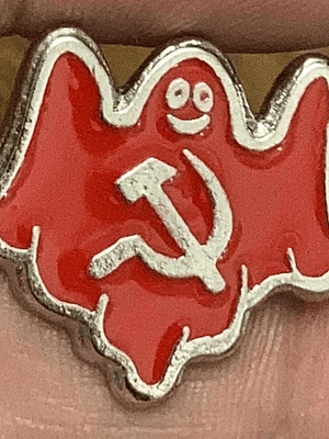 Pin Fantasma Del Comunismo (más Chileno)