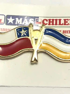 Pin Bandera Chile Entrelazada Actual Y Patria Vieja Rojo, Blanco, Azul, Amarillo, Dorado Bandera Chile Y Patria Vieja Entrelazadas