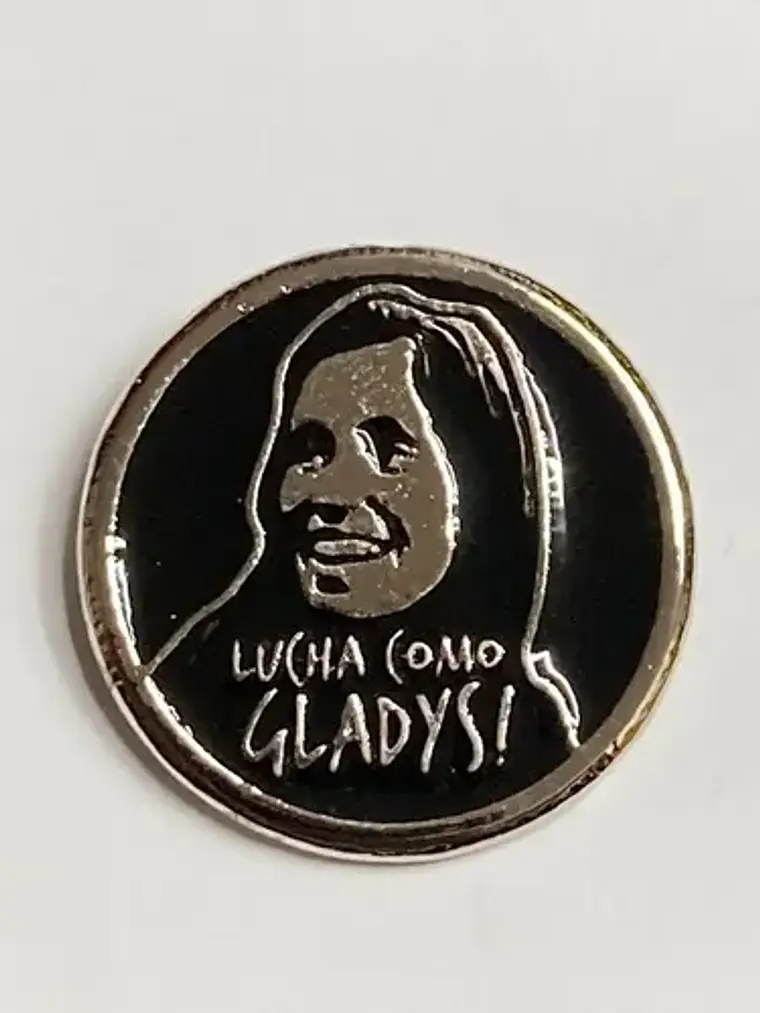 Pin Gladys Marín 5