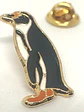 Pin Pingüino Magallanico Punta Arenas Chile  Negro Y Blanco Con Detalles Dorados Y Rojo Pingüino - Miniatura 3