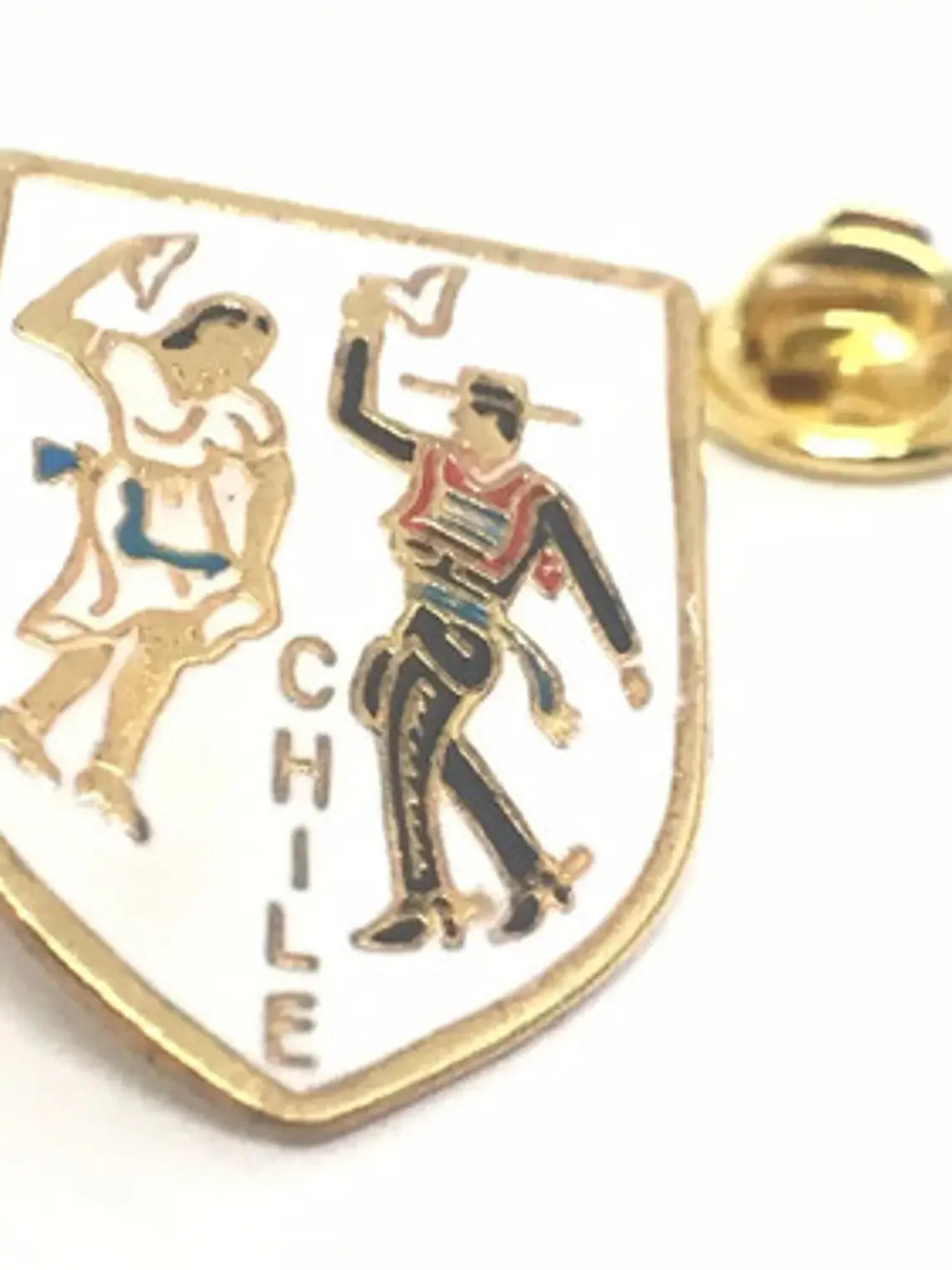 Pin Cueca Huasos Chile  Blanco, Dorado Y Detalles En Rojo/azul/negro Cueca / Huasos 1
