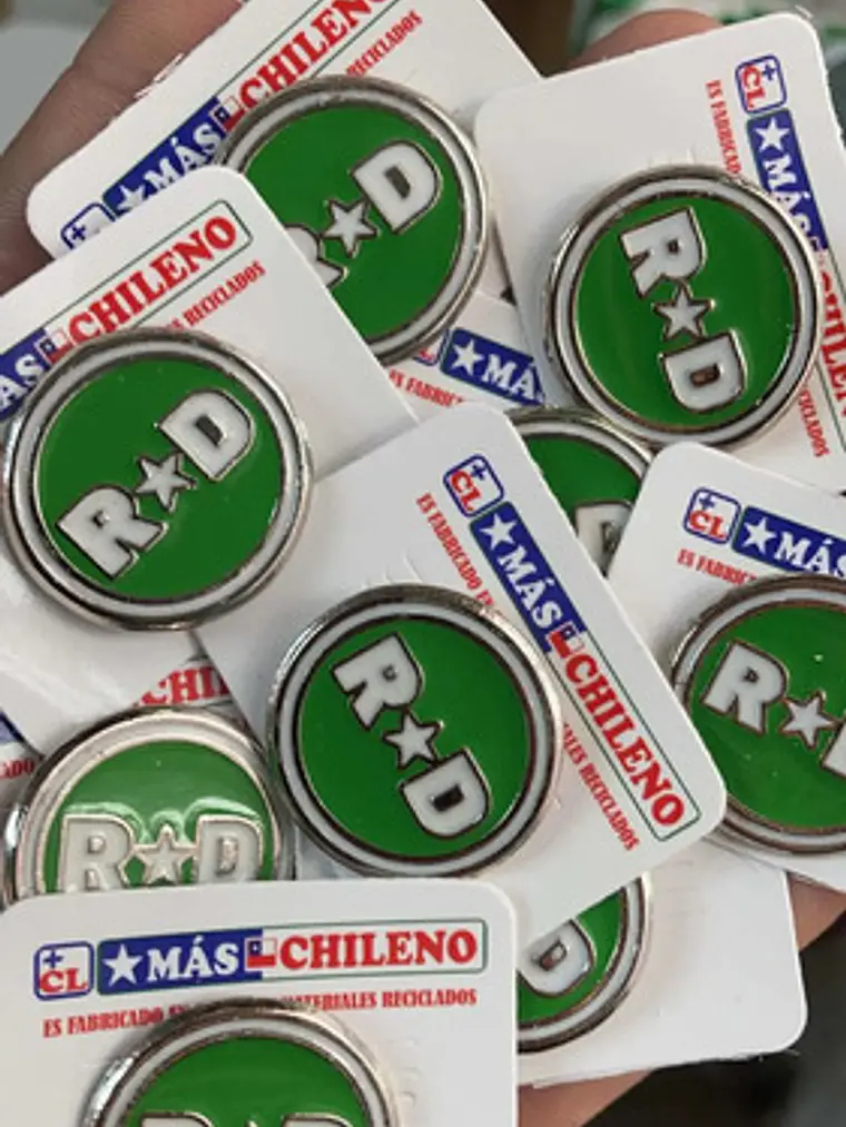 Pin Revolución Democrática Plateado Rd 7