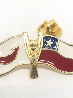 Pin Bandera Chile Y Rapa Nui Entrelazadas  Dorado, Rojo, Blanco, Azul Banderas Entrelazadas (chile Y Rapa Nui)