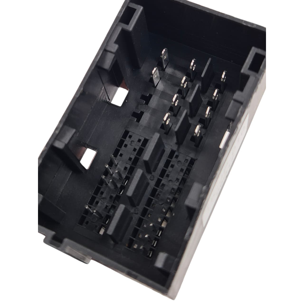 Bisel Adaptador Radio 9 Pulgadas para Ram 700 + Arnes