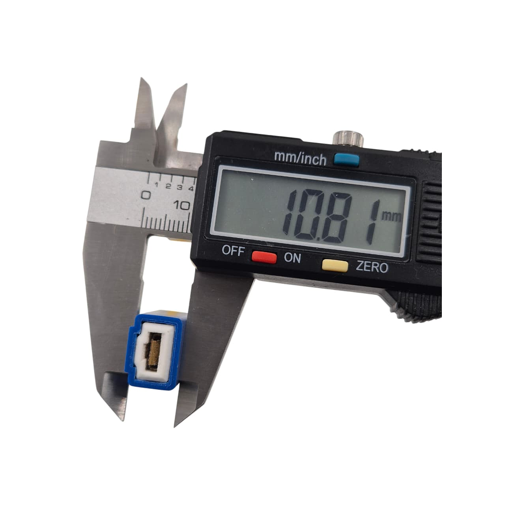 Enchufe De Un Contacto Porcelana