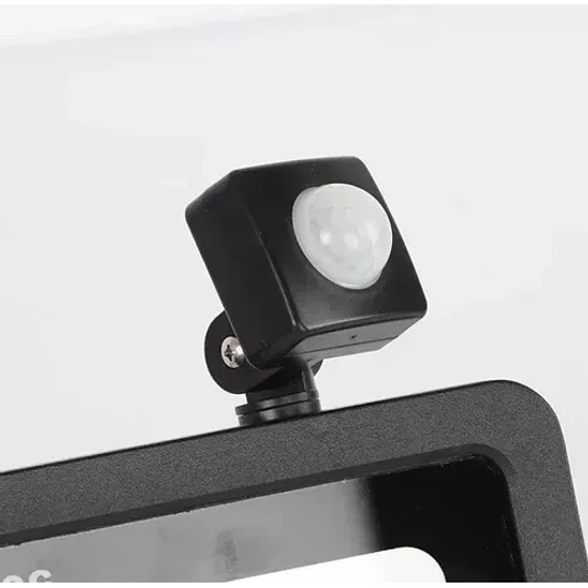 Foco Led Exterior Con Sensor Movimiento Luz 50w Ip66