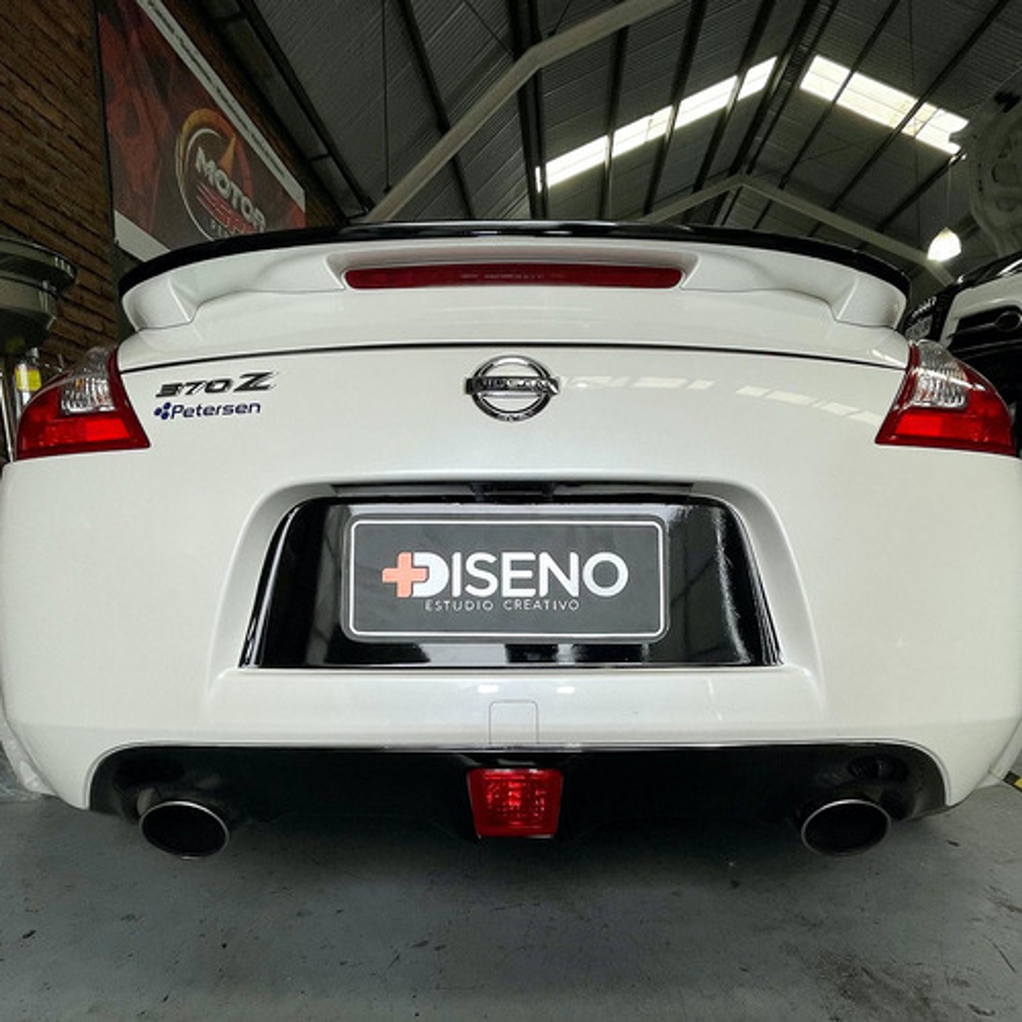 Cubre Patente en vinilo Reflectante para Autos kit 4 unid 7