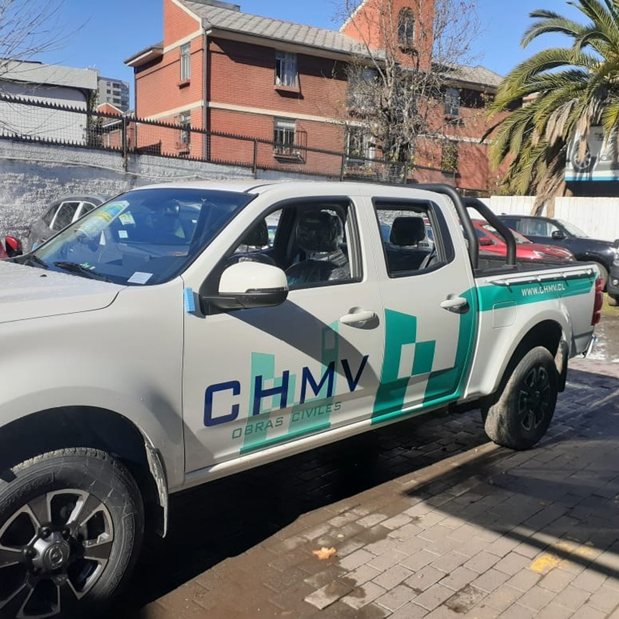 Branding Vehicular Básico personalizado para camionetas 4x4 1