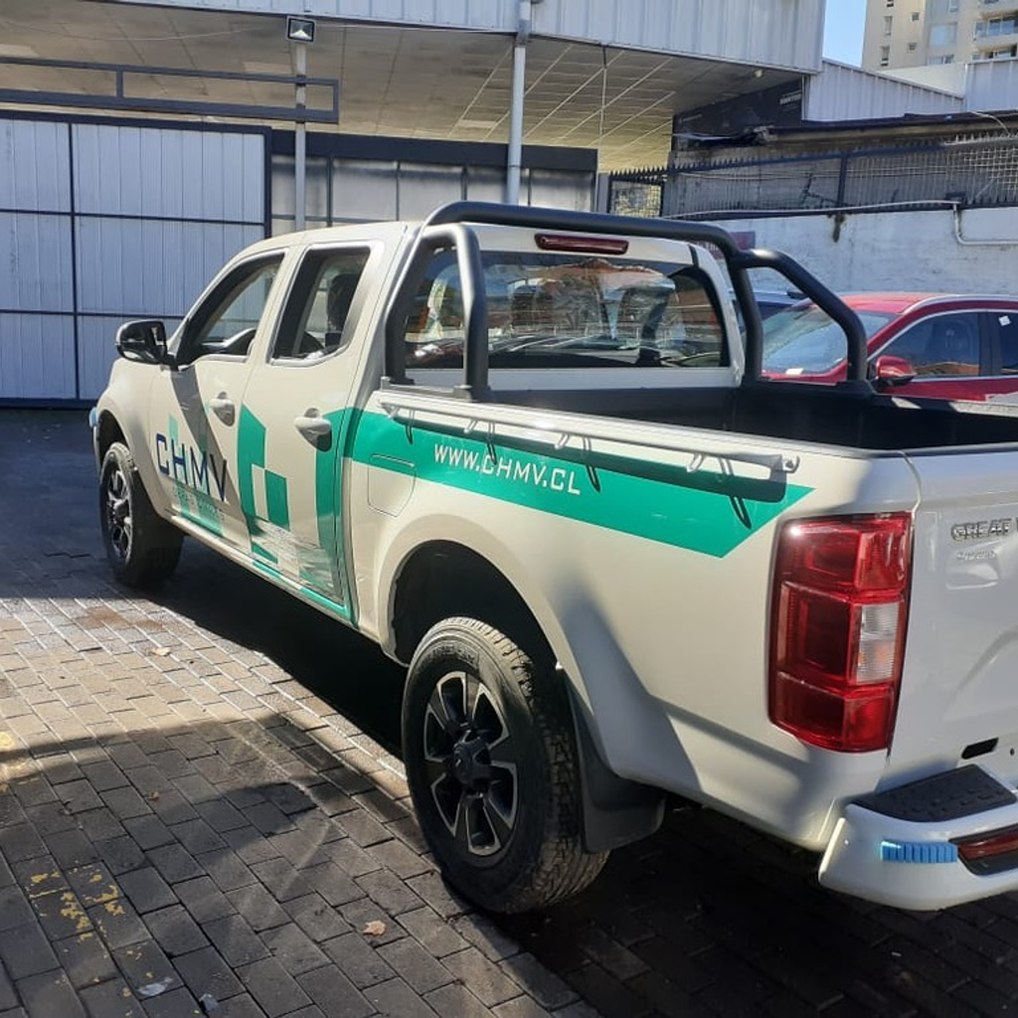 Branding Vehicular Básico personalizado para camionetas 4x4 2