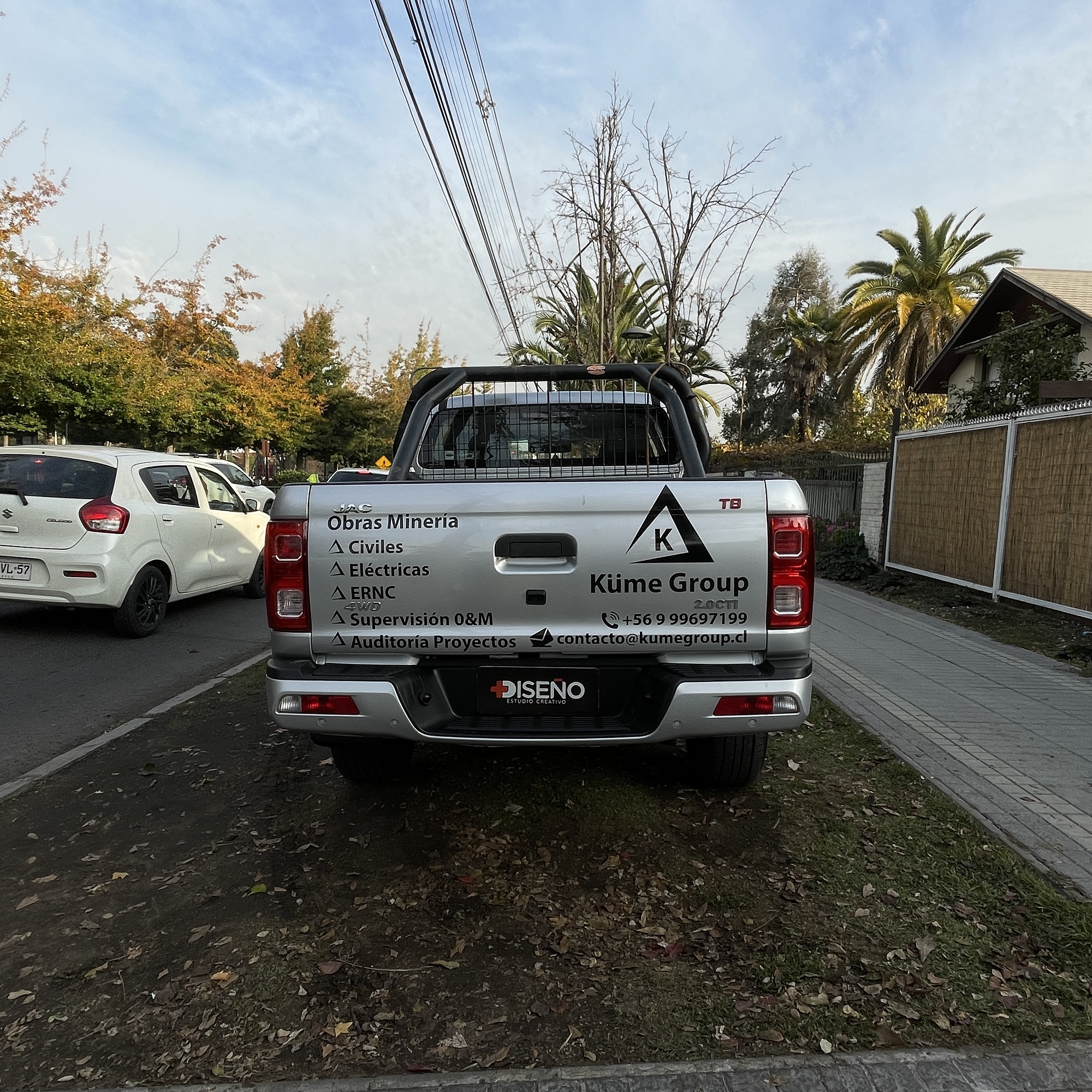Branding Vehicular Básico personalizado para camionetas 4x4 12