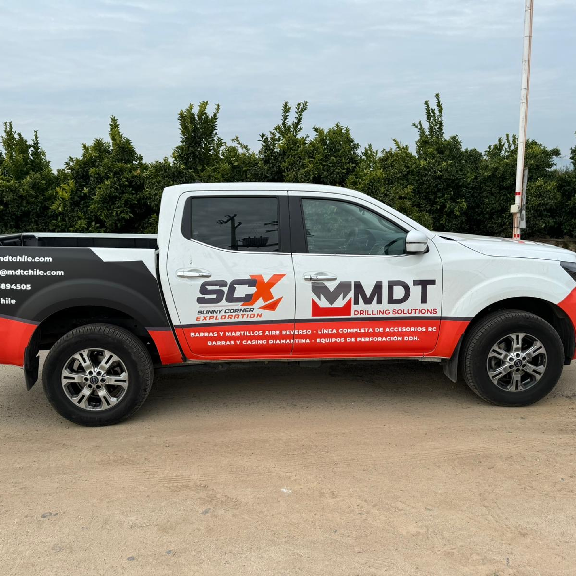 Branding Vehicular Parcial personalizado para camionetas 4x4 8