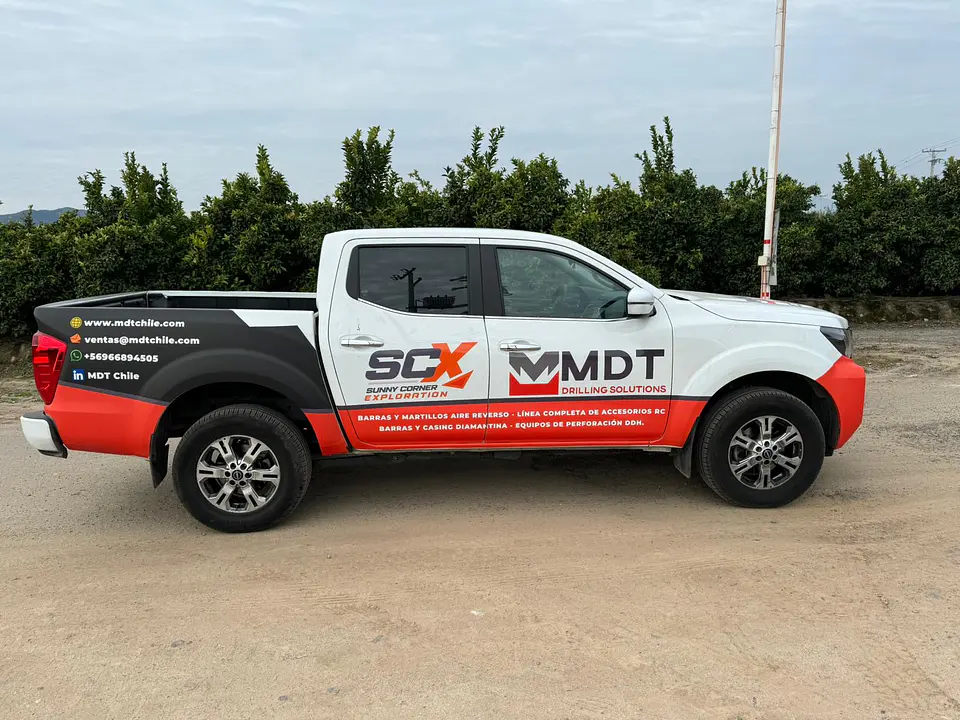 Branding Vehicular Parcial personalizado para camionetas 4x4 8
