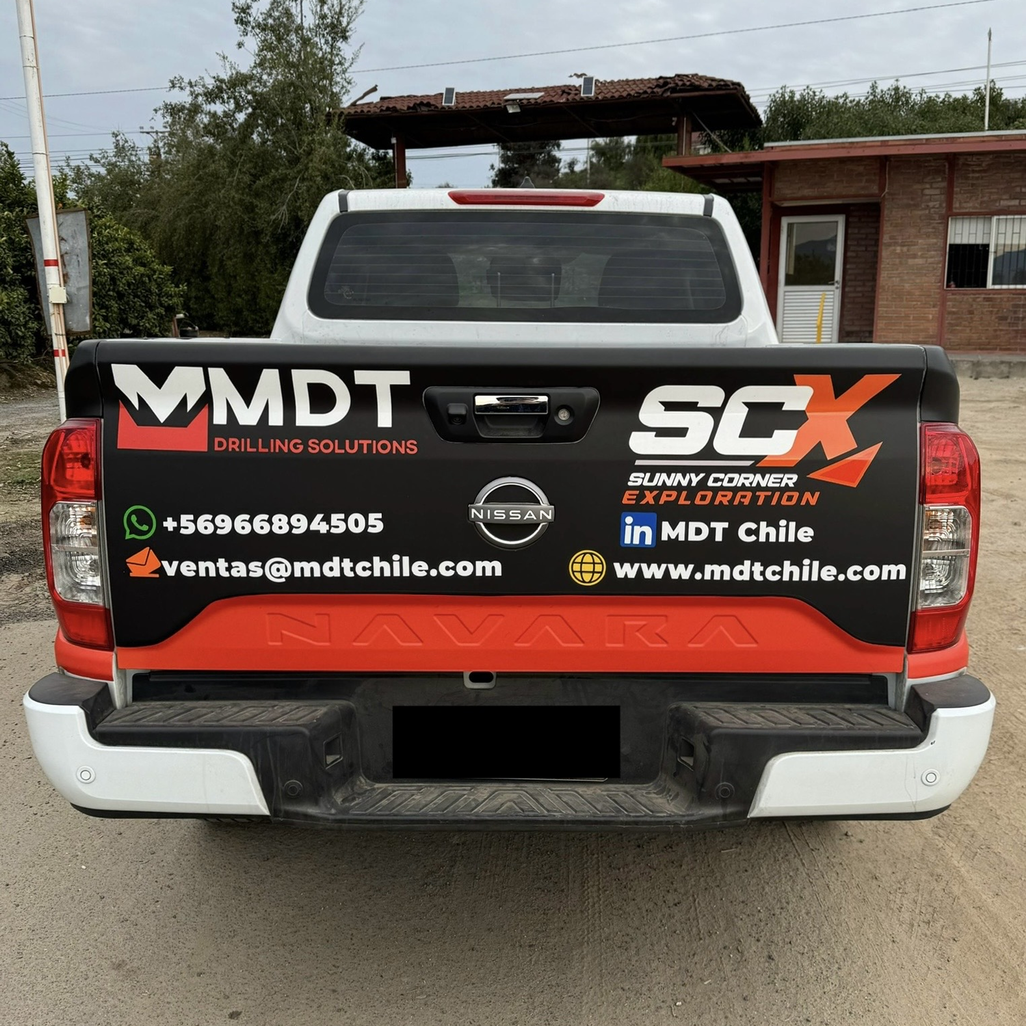 Branding Vehicular Parcial personalizado para camionetas 4x4 9