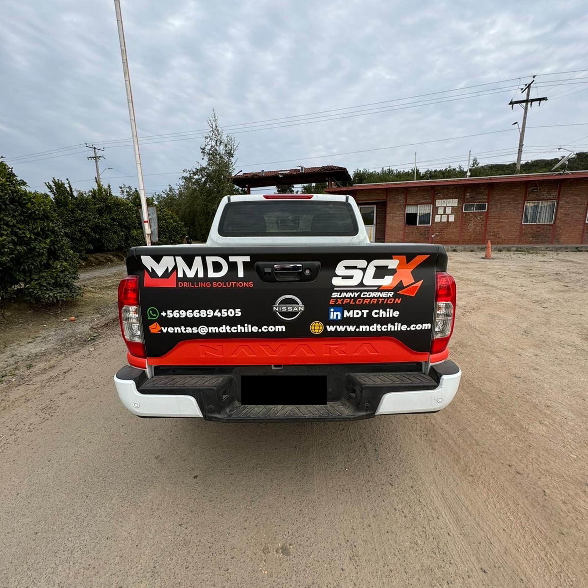 Branding Vehicular Parcial personalizado para camionetas 4x4 10