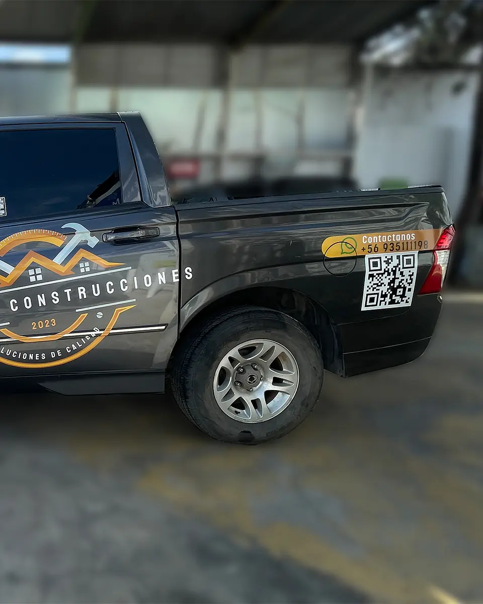 Branding Vehicular Básico personalizado para camionetas 4x4 21