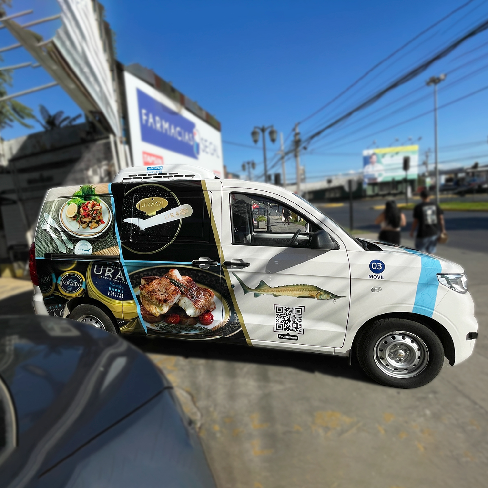 Branding Vehicular Parcial personalizado para Furgones  5