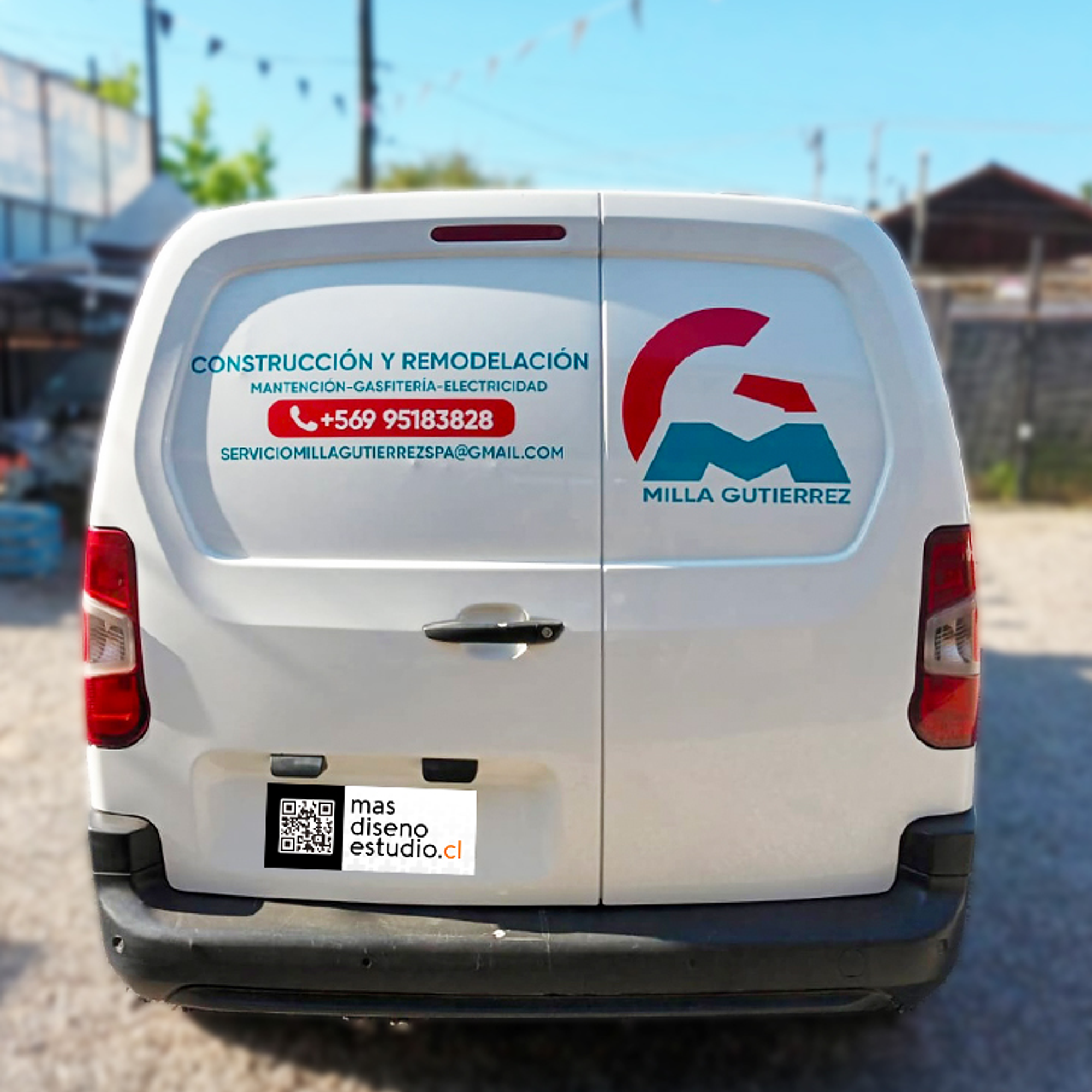 Branding Vehicular Básico personalizado para Furgones  11