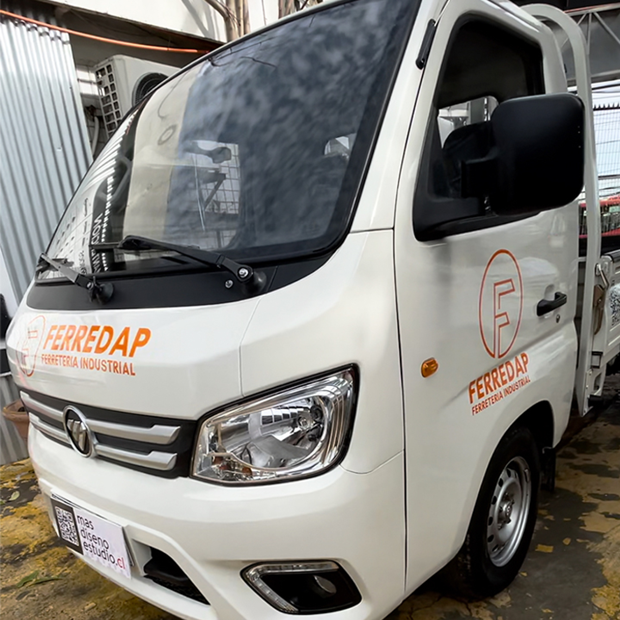 Gráfica Vehicular Furgon De Carga Camión Con Barandas  2