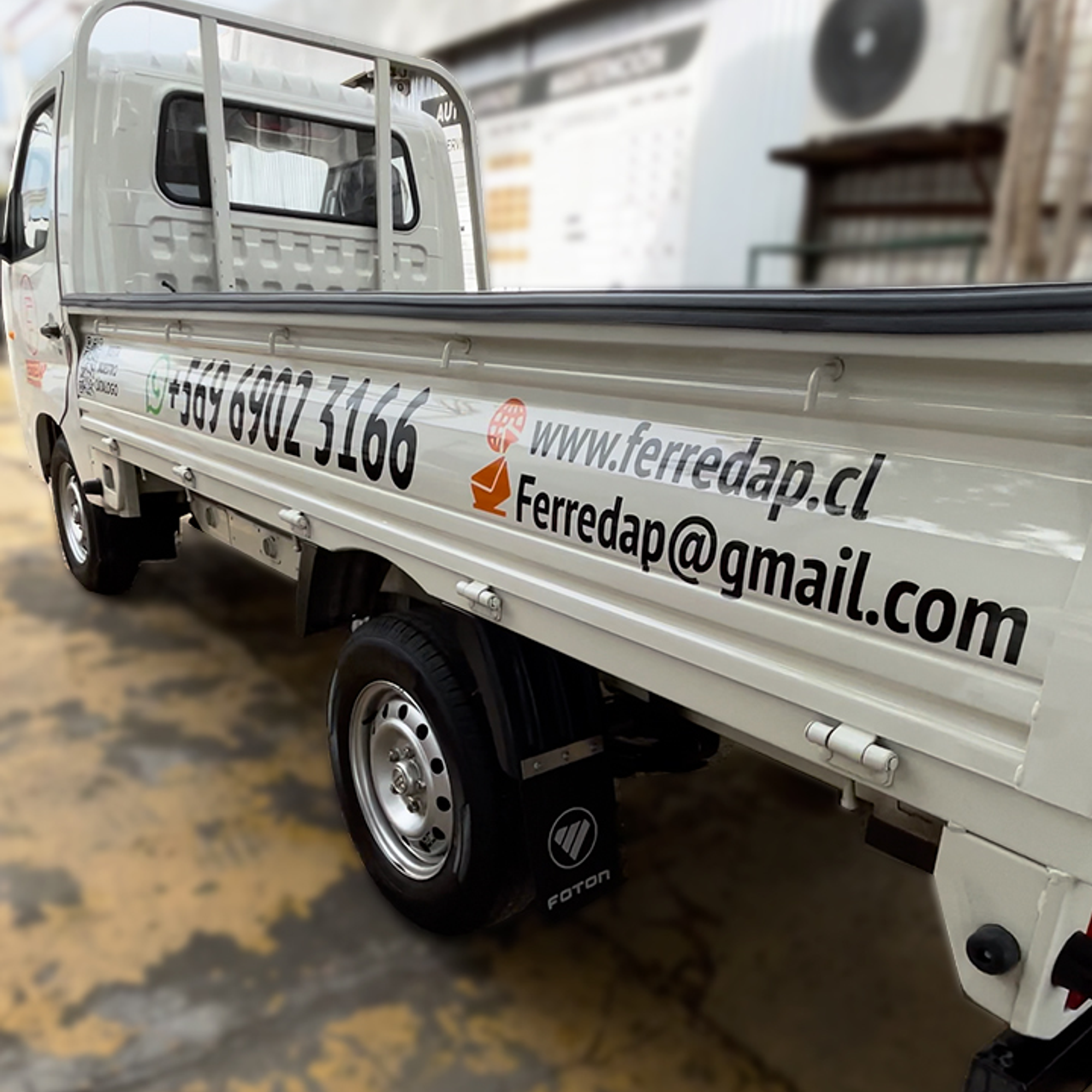 Gráfica Vehicular Furgon De Carga Camión Con Barandas  3