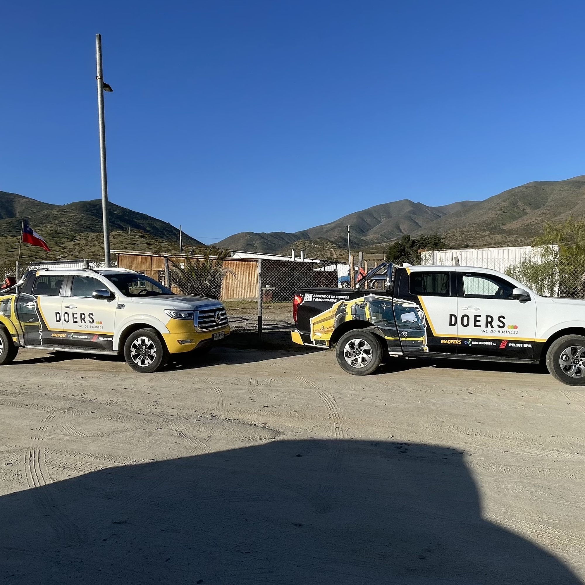 Branding Vehicular Parcial personalizado para camionetas 4x4 14