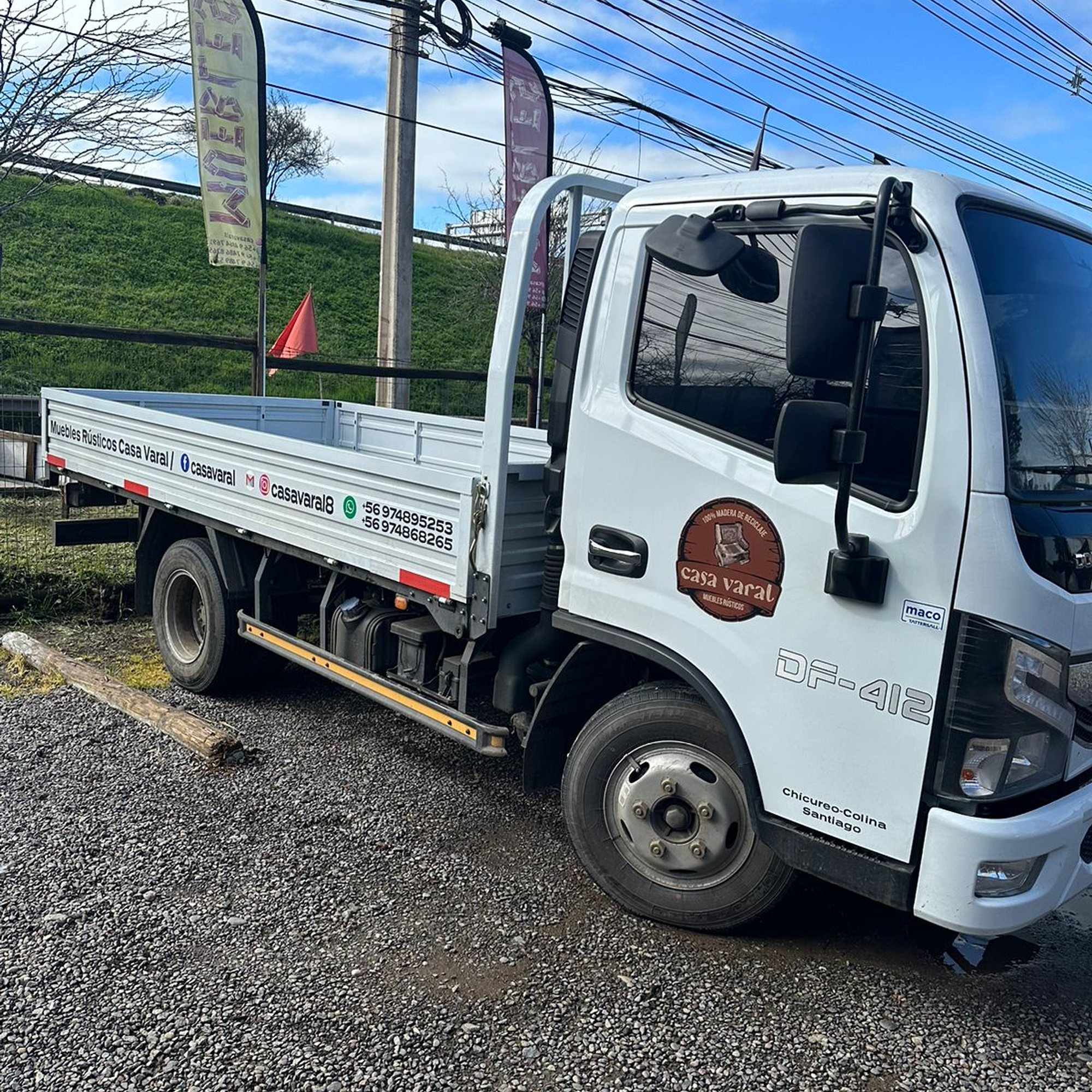 Gráfica Vehicular Furgon De Carga Camión Con Barandas  7