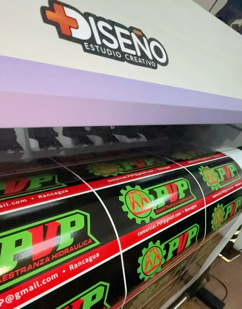 Adhesivo PVC  Promocional Con laminado UV 8