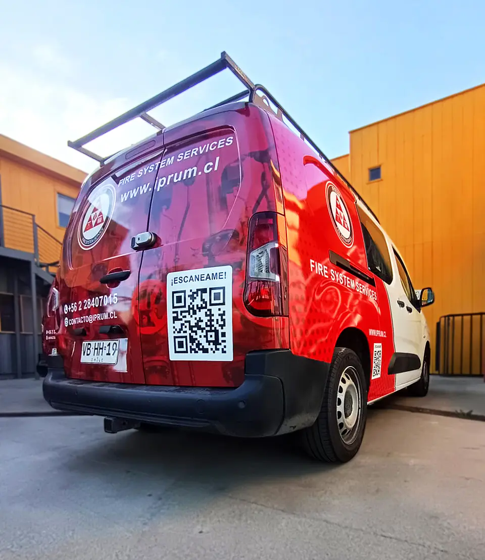 Branding Vehicular Parcial personalizado para Furgones  26