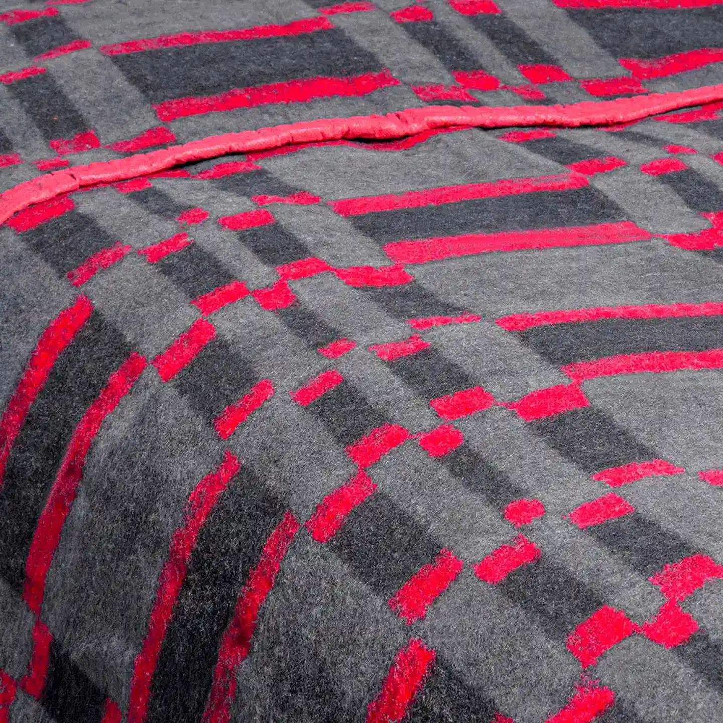 Frazada Polycotton 2 plazas Red-Black 3