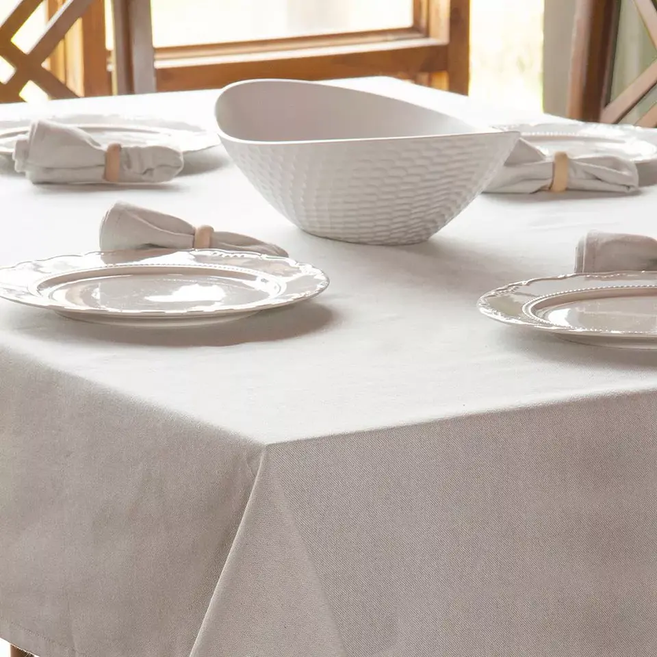 Juego de Mantel Laika de 135x210 C/4 servilletas  Blanco  2