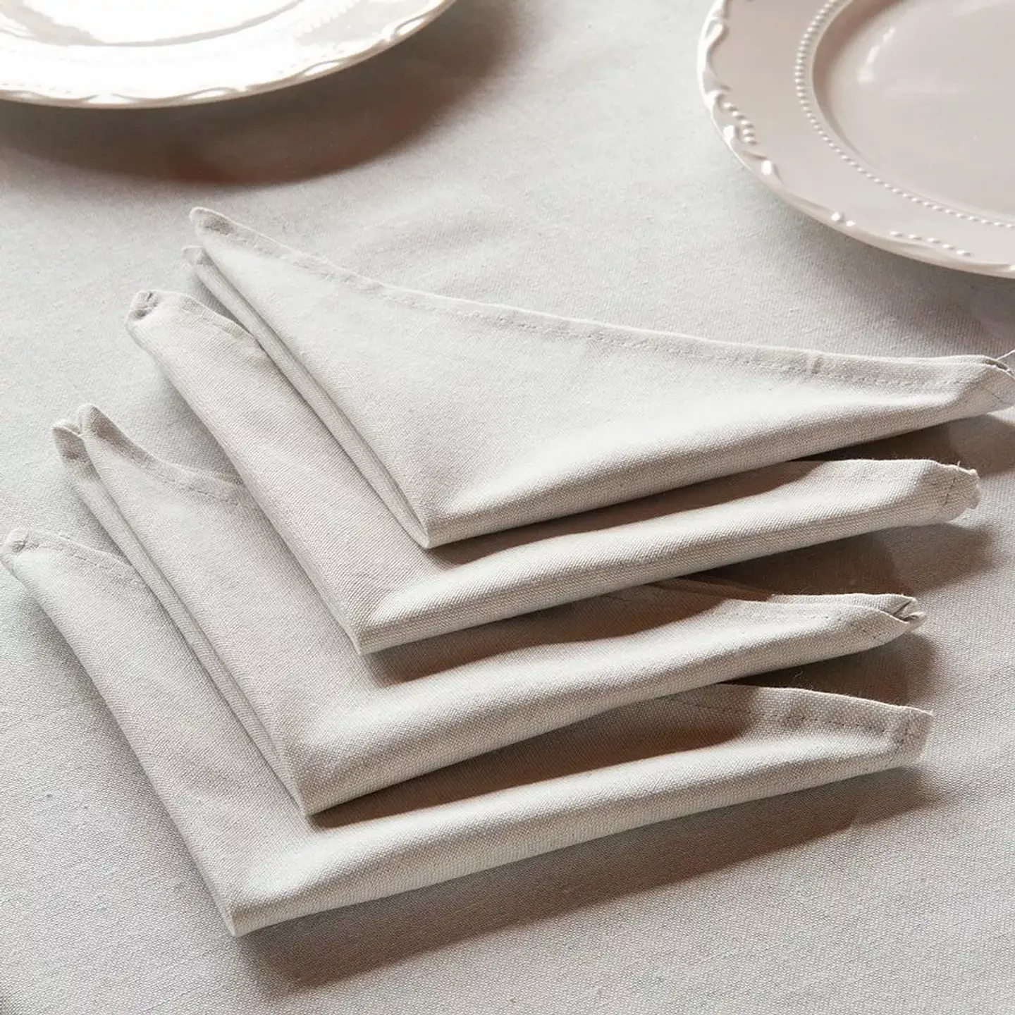 Juego de Mantel Laika de 135x210 C/4 servilletas  Blanco  3
