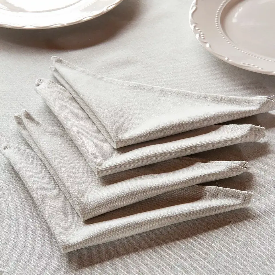 Juego de Mantel Laika de 135x210 C/4 servilletas  Blanco  3