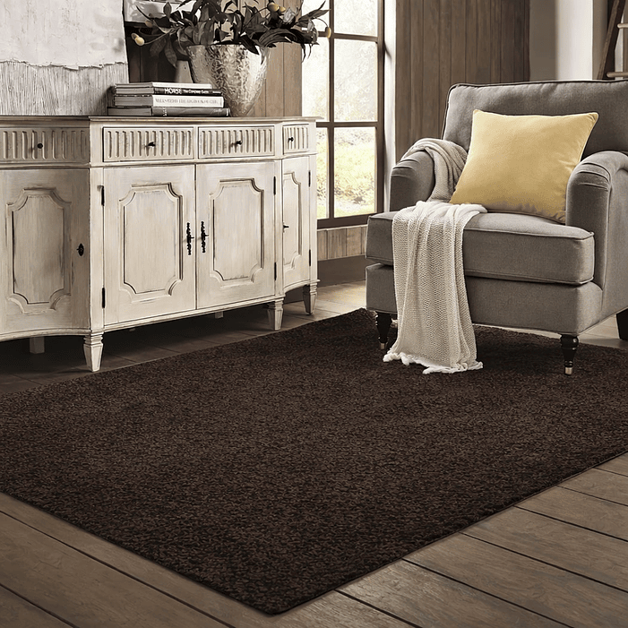 Set  Alfombra Nubia chocolate  140x 200 c/ 2  Cojines Felpa Beige 1