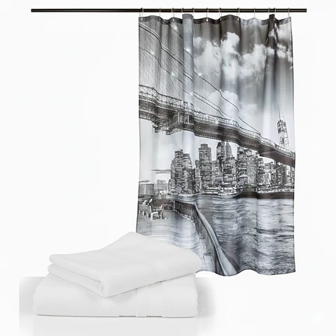 Set Cortina Baño Bridge Brooklyn con juego de Toallas Florentino blanca 100% algodon