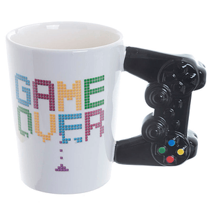 Caneca 3D Gaming Game Over com Asa em Forma de Comando 11cm