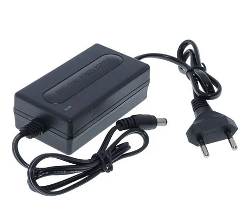 Fonte de Alimentação Plástica / Adaptador para Fita LED 18W (12V / 1.5A)