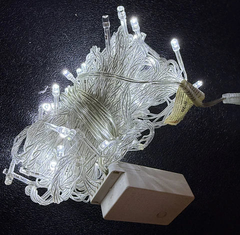 Grinalda LED POPULAR 100L (Branca) Fio Transparente - 1,5+8,5m