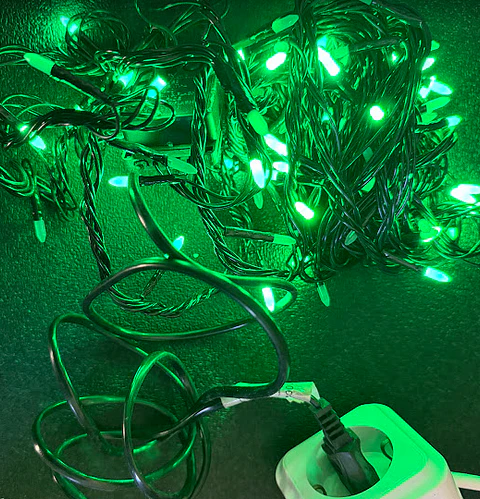 Grinalda LED 100L (Verde) Fio Preto - 8m
