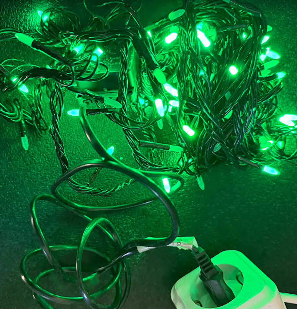 Grinalda LED 100L (Verde) Fio Preto - 8m 1