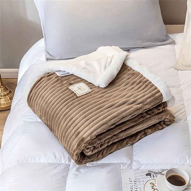 Frazada Con Chiporro 200x230cm Colores Sencillez Color Café Diseño De La Tela Rayado 3