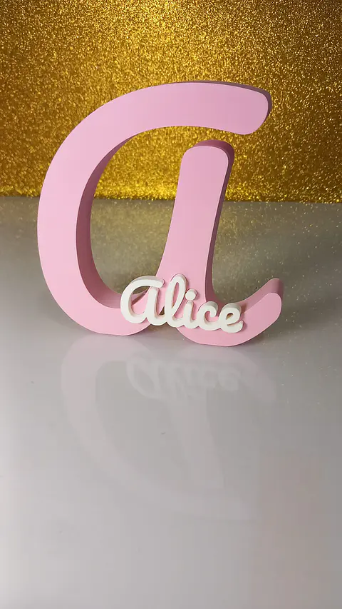 Letra Inicial 3D com Nome Personalizada