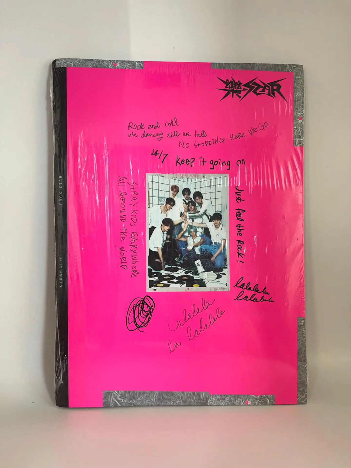 Álbum - Stray Kids - Rock-Star (black/pink) - Nuevo sellado 3