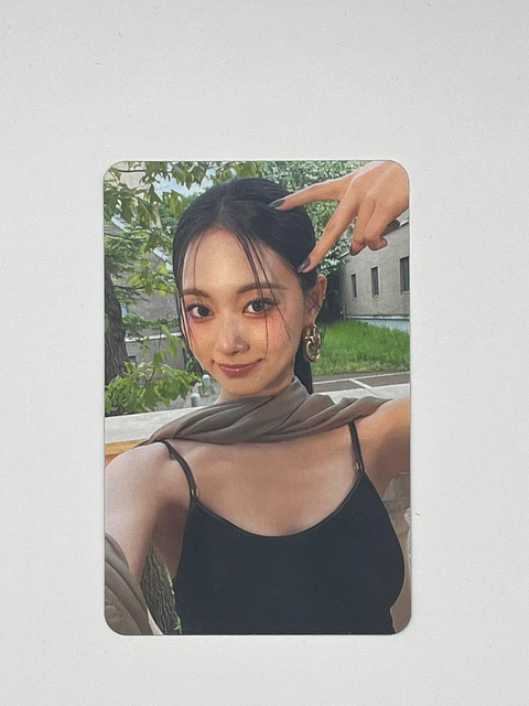 Photocard TWICE TZUYU – About Tzu - (Oficial)