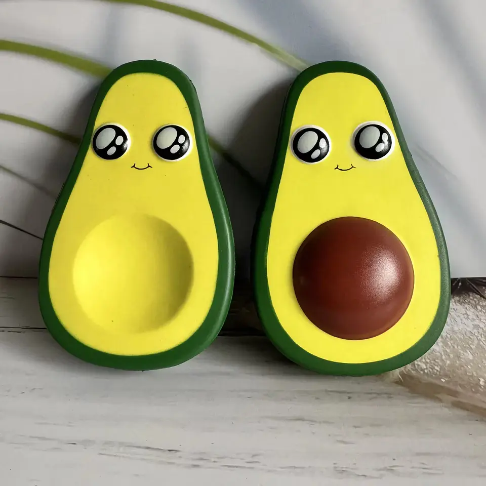 SQUISHY PALTA SIN CUESCO 1