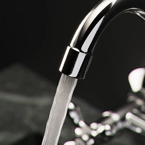 Griferia Lavaplatos Agua Fría Cuello Alto Redonda Metálica