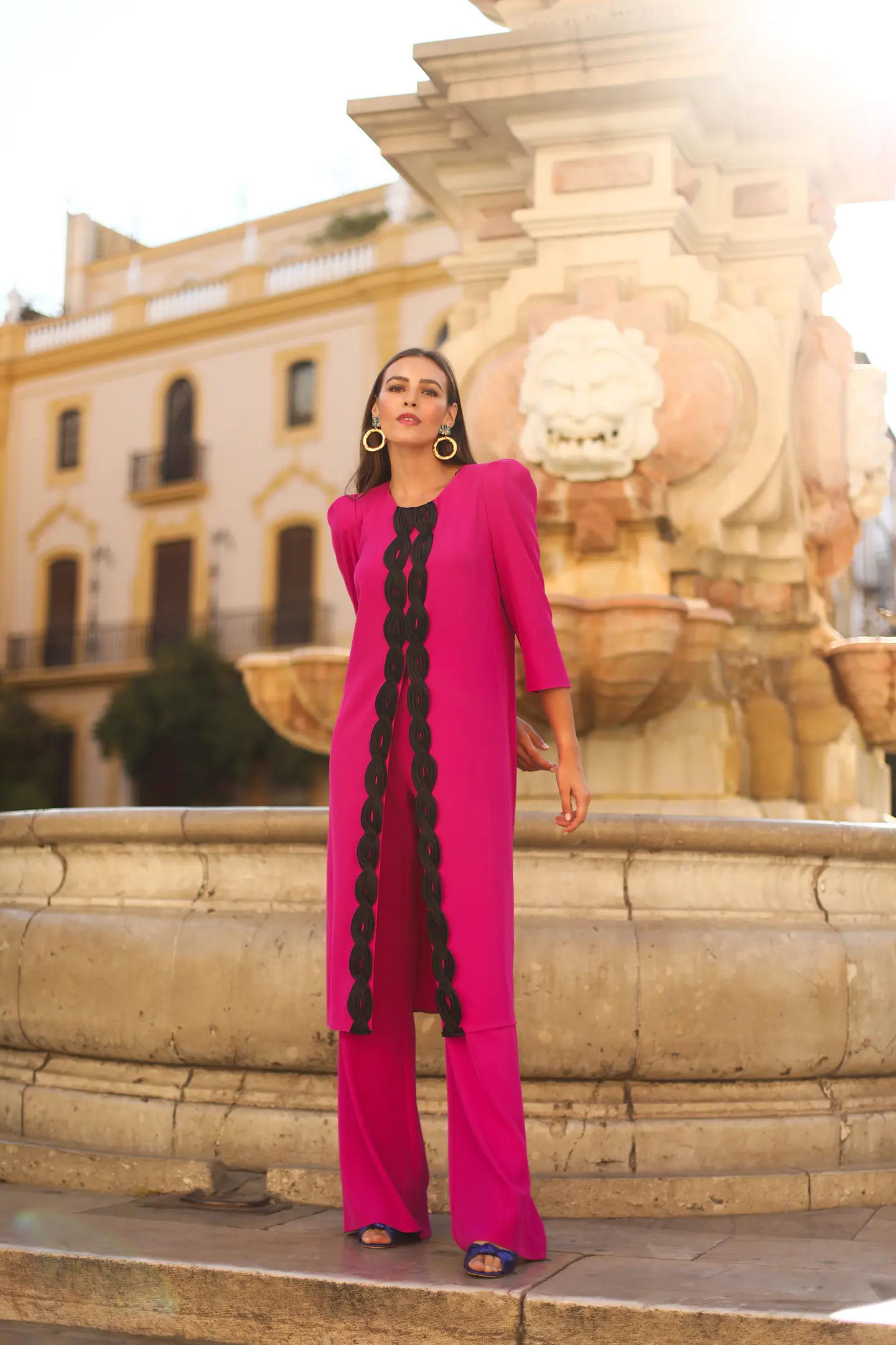 Conjunto chaqueta larga pasamaneria con pantalon 4