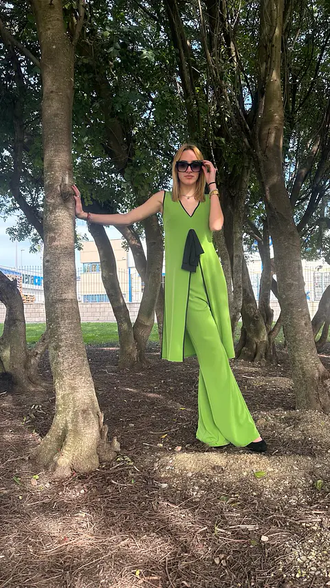 Conjunto blusoin largo sin mangas con pantalon