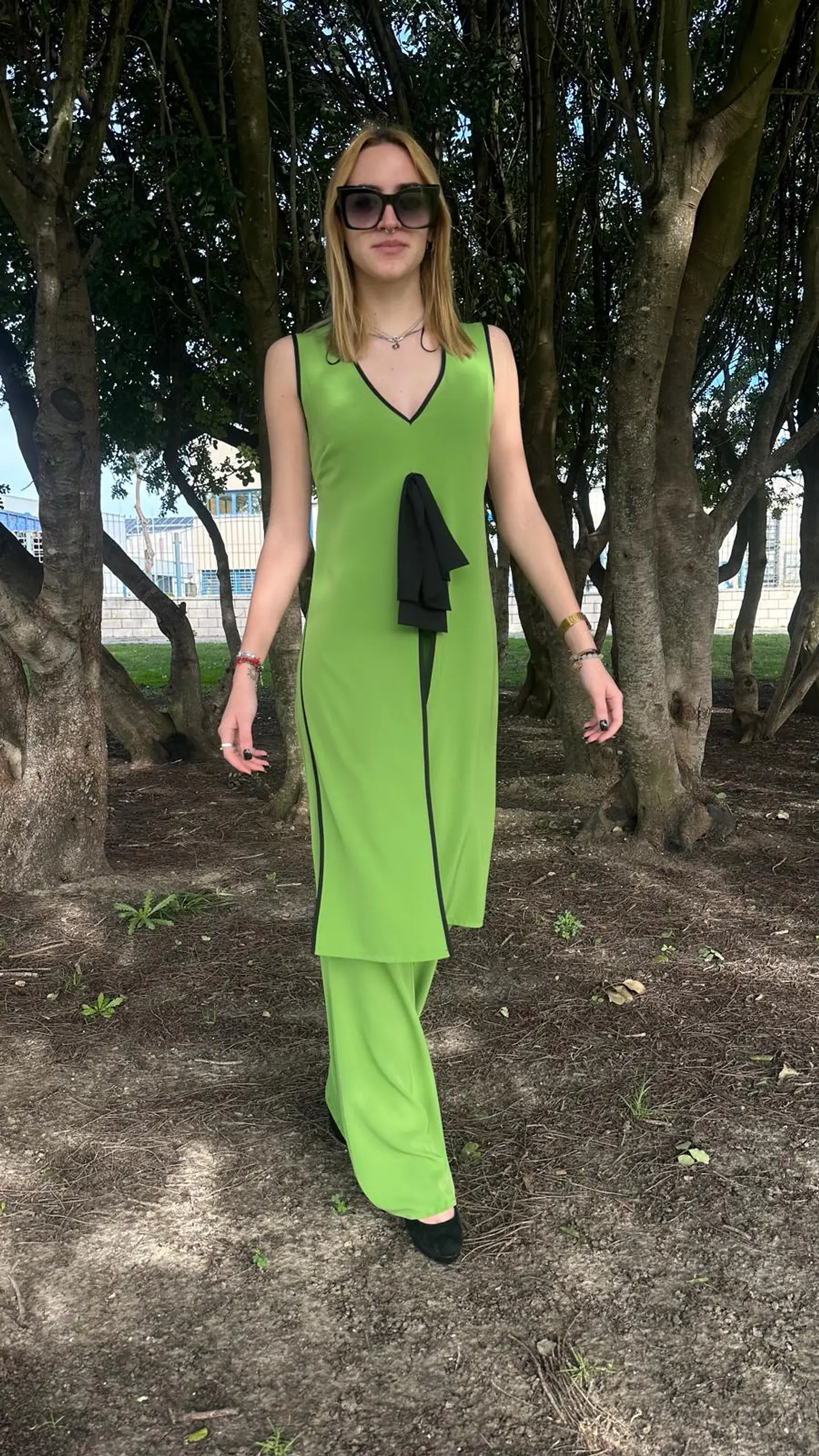 Conjunto blusoin largo sin mangas con pantalon 3