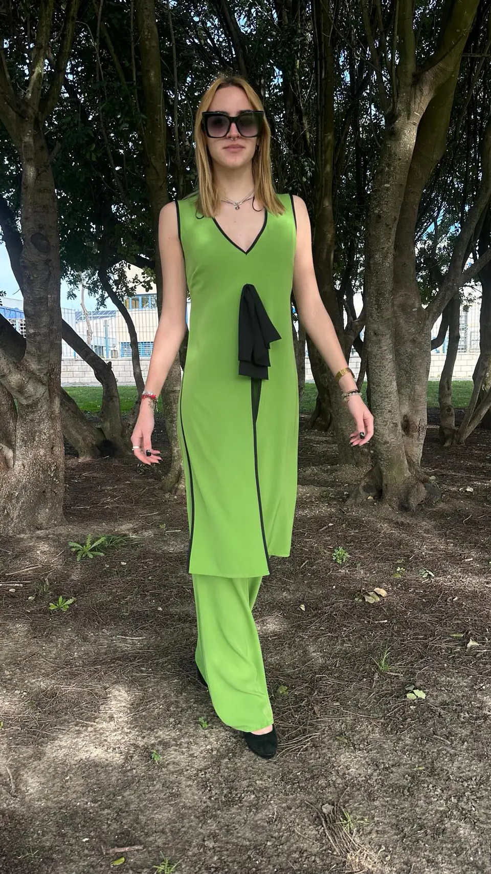 Conjunto blusoin largo sin mangas con pantalon 3
