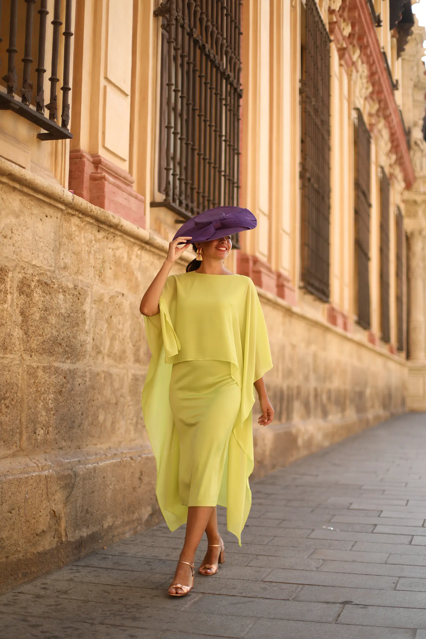 Vestido -- con sobrecapa gasa 3