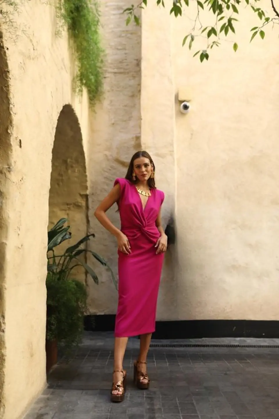 Vestido crep sin mangas crizado drapeado cintura 2